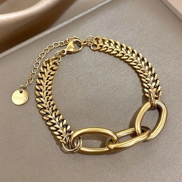 Golden double Bracelet - Picture 1 of 4